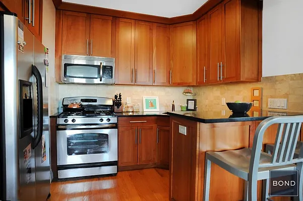 Rented by Bond New York | media 9