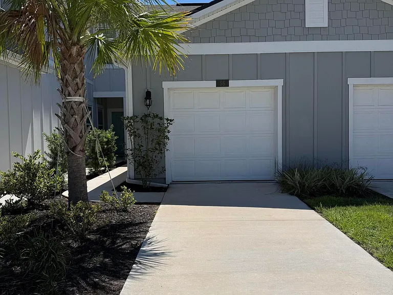 56 Java Ln — Photo 1