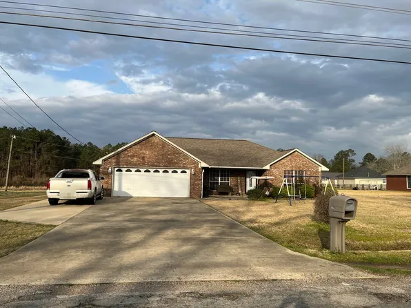 1294 Lone Oak Dr, West Point, MS 39773