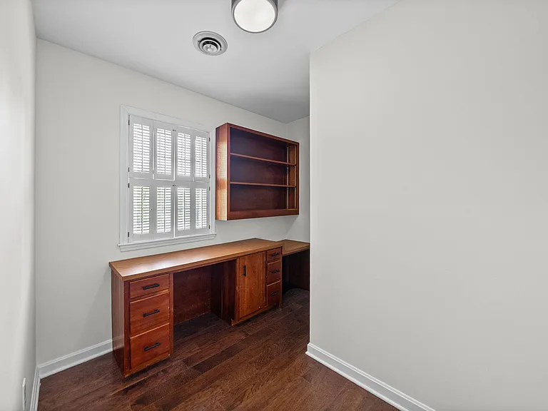 132 Windsor Dr — Photo 21