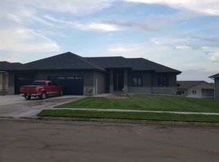 2701 W Timber Oak Trl, Sioux Falls, SD 57108