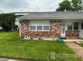 4 Florida Ct, Matawan, NJ 07747