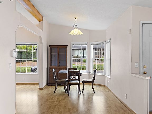 4th image of 33720 SE Springlake Dr