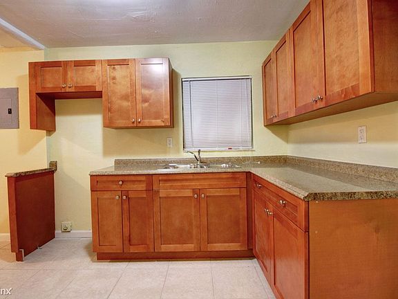 4th image of 4951 NW 190th St