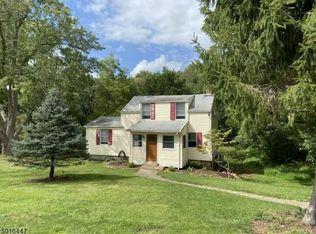 86 Bartley Rd, Long Valley, NJ 07853