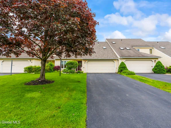 11 Standish Drive, Glenmont, NY 12077