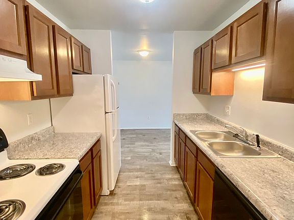 2nd image of 334 Jarvis Ave #100