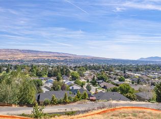 1853 Broadway Pl, Wenatchee, WA 98801