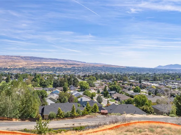 1853 Broadway Place, Wenatchee, WA 98801
