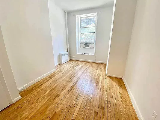 Rented by J PRESTON AND ASSOCIATES INC | media 8