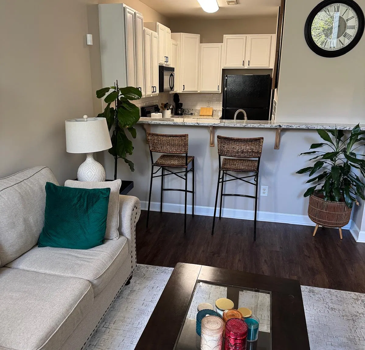 3 bed, 2.5 bath, 1595 sqft, $1,750 — Photo 2