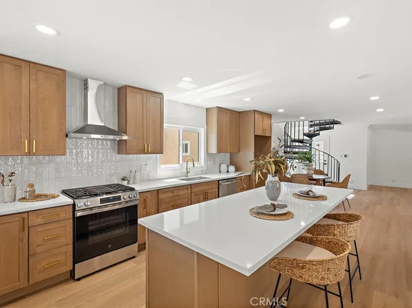 9111 S Halldale Ave, Los Angeles, CA 90047