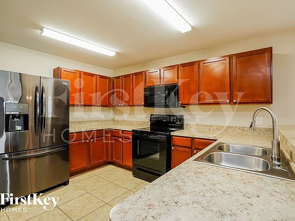 5th image of 708 Evening Shade Ln