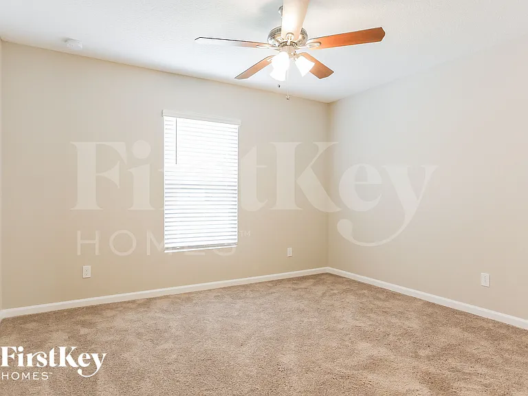 1062 SW Fenway Rd — Photo 12