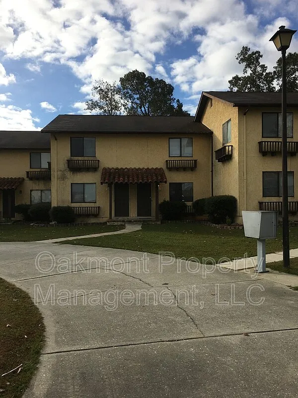 2 bed, 2.0 bath, 1088 sqft, $1,025 — Photo 1