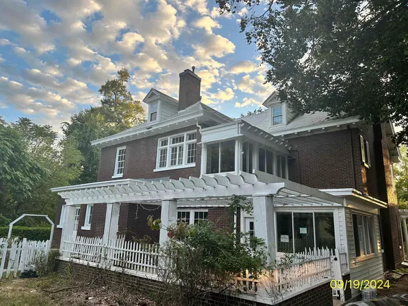 1529 Rugby Rd, Huntington, WV 25705