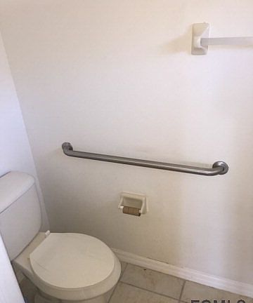 3rd image of 14 Bainbridge Ln