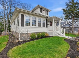 9 Crown St, Milton, MA 02186