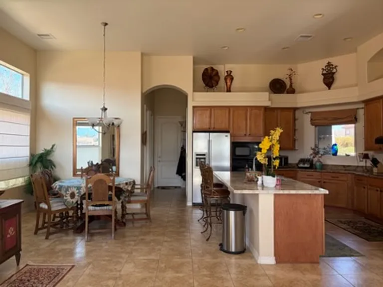 5715 E La Privada Dr — Photo 14