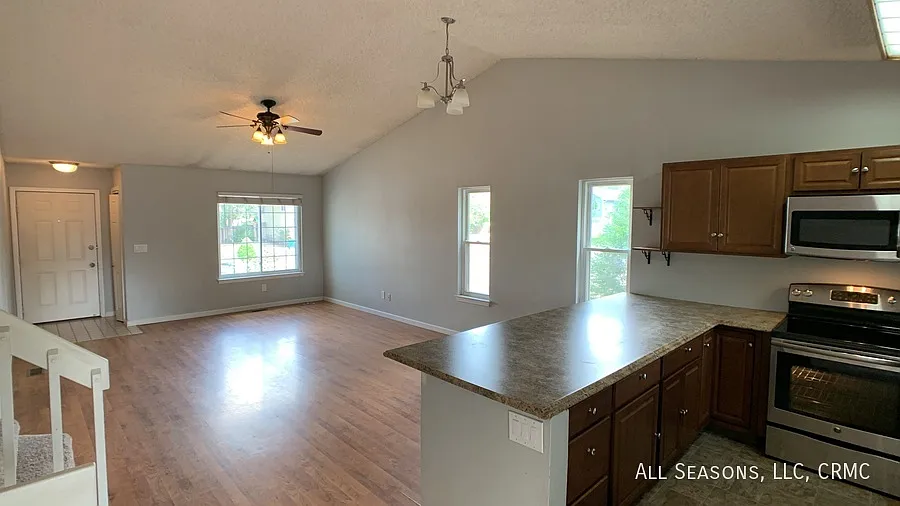 210 Wallace Street — Photo 3