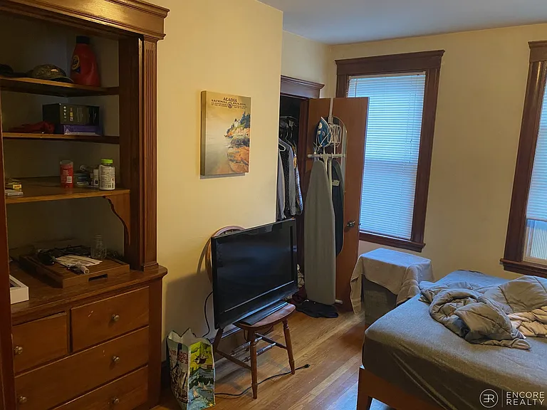 146 Nonantum St — Photo 8