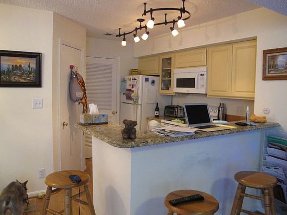 4th image of 6008 Curtier Dr Unit D