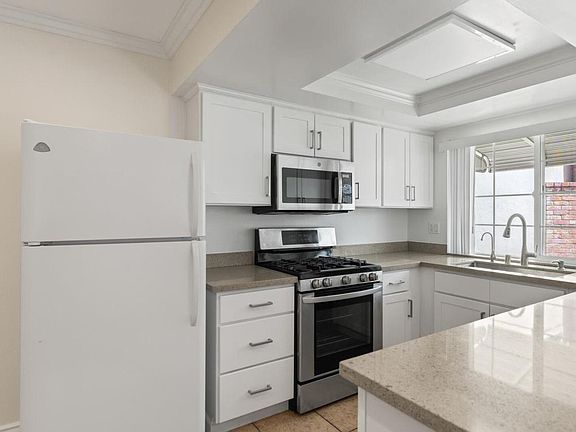 4th image of 63 Woodland Ct