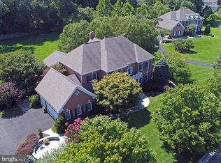 2796 Marshall Lake Dr, Oakton, VA 22124