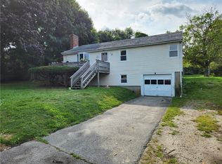 112 Viking Dr, Portsmouth, RI 02871