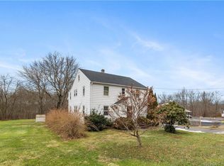 1262 Meriden Ave, Southington, CT 06489