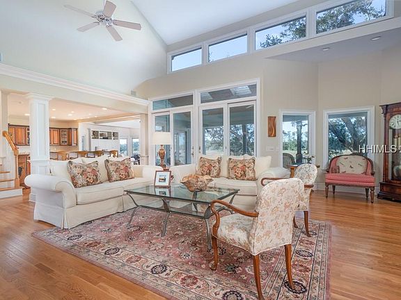 4th image of 33 Hearthwood Dr