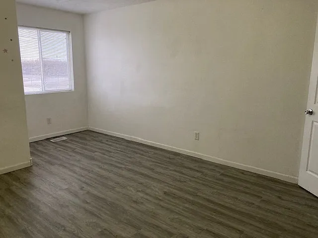2923 W Louise St #3 — Photo 5