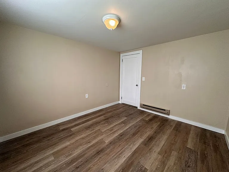 2306 J St — Photo 8