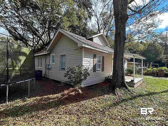 4th image of 2119 Hoppin St