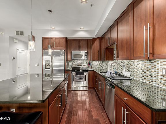 5th image of 525 W LAKESIDE Drive W #125