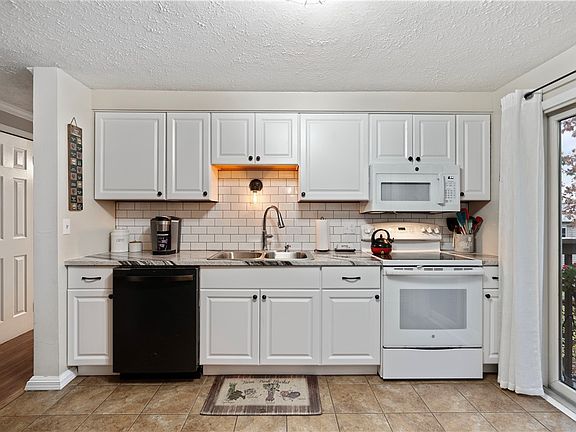 5th image of 101 Valleyview Dr