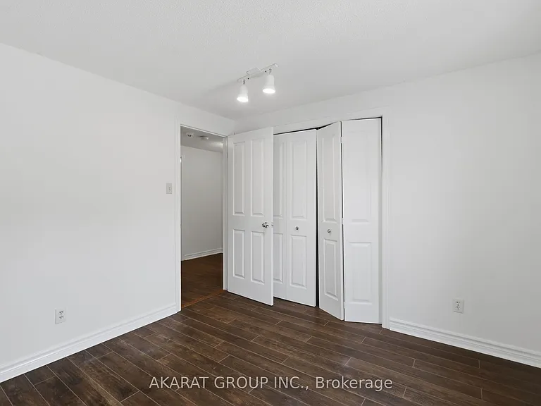 70 Sunnyside Dr #9 — Photo 35