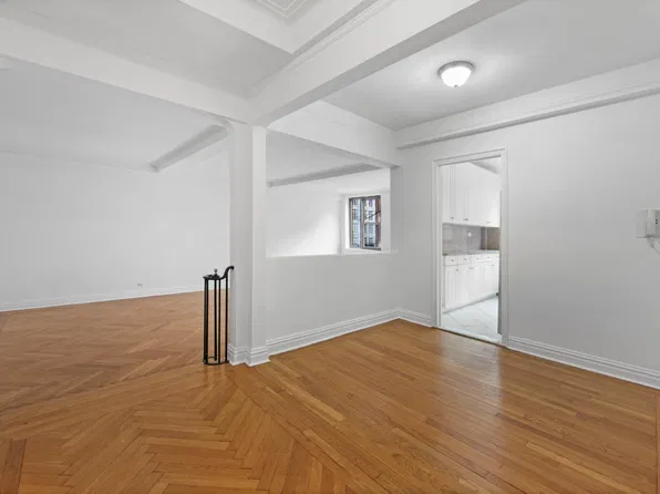 19 East 80th Street image 1 of 9