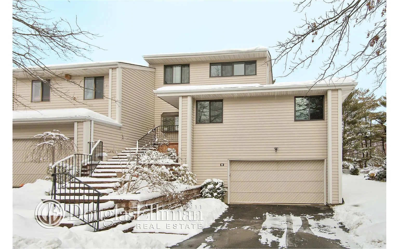 10 Chestnut Ln photo 1