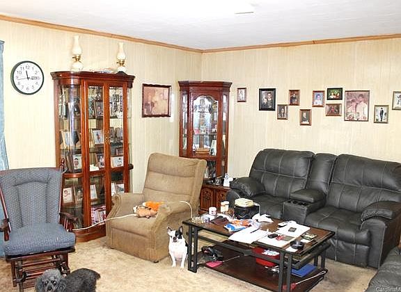 4th image of 308 Oriental Ave