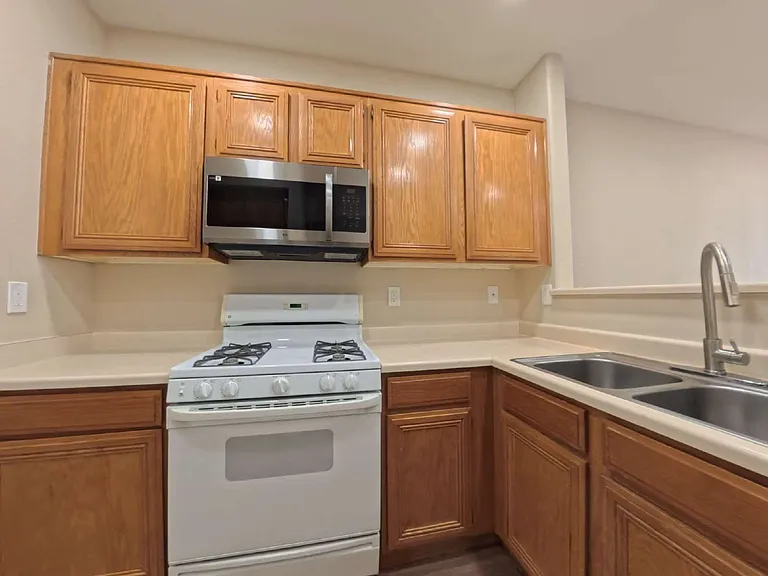 7151 S Durango Dr #213 — Photo 10