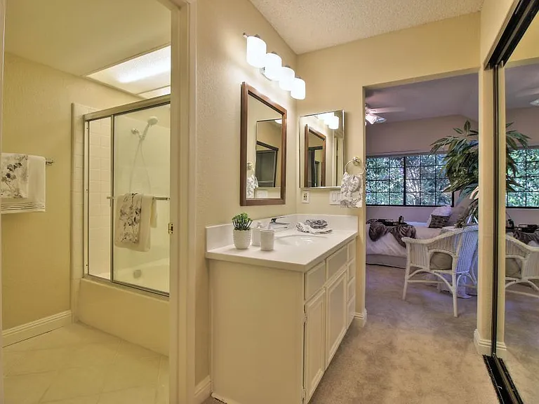 1886 Huxley Ct — Photo 10