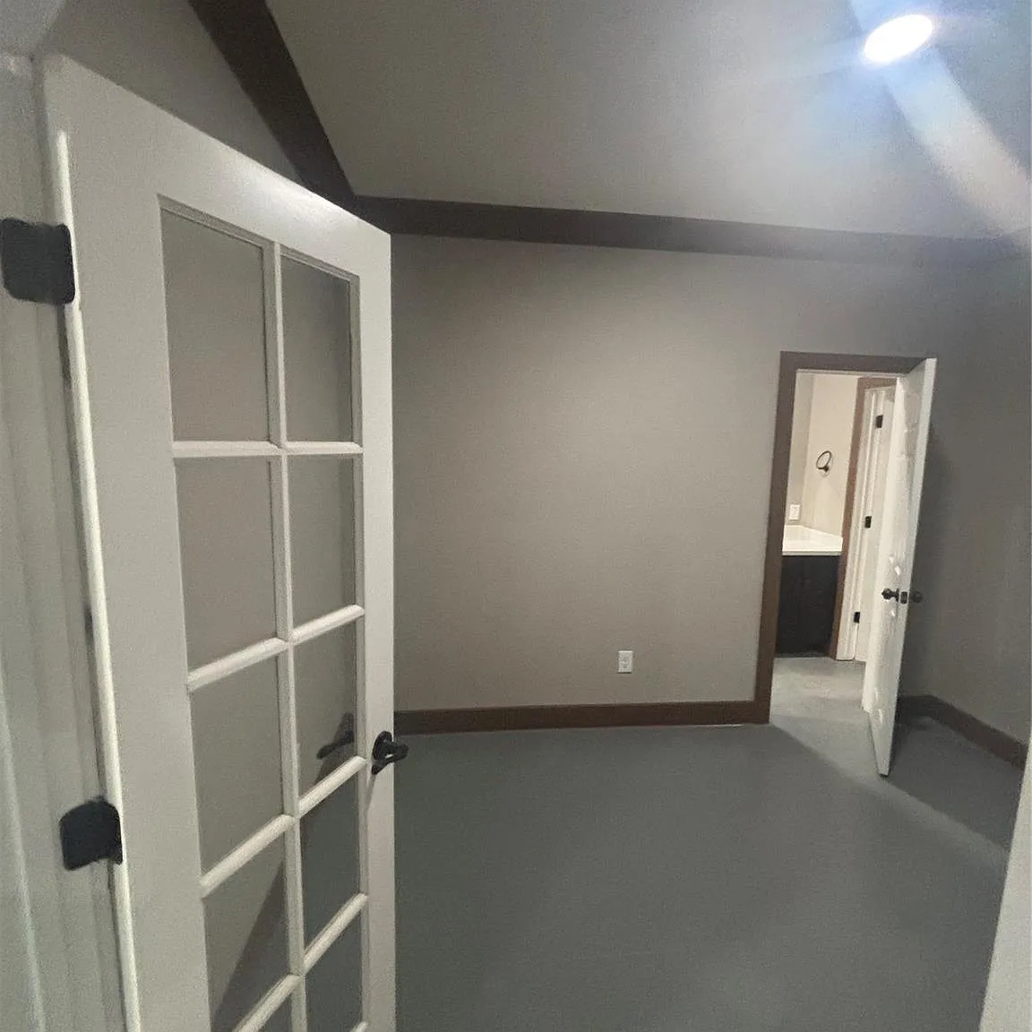 3 bed, 2.5 bath, 2501 sqft, $2,650 — Photo 3