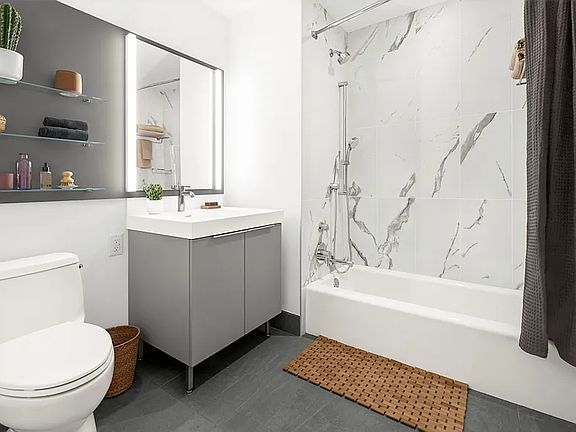 3rd image of 180 Ashland Pl #Penthouse A6