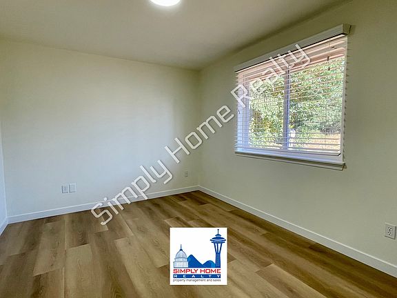 2nd image of 9031 Steilacoom Rd SE #B