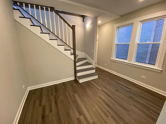 4th image of 1714 N Wolcott Ave APT 2R