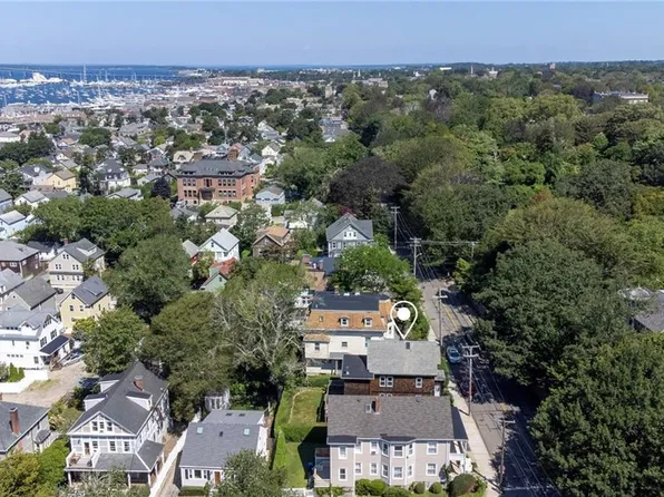 573 Spring St, Newport, RI 02840