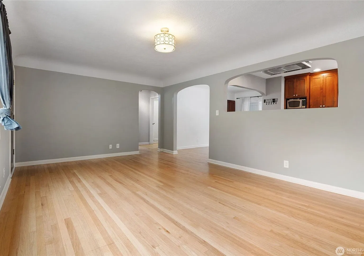 4 Bedroom 2.5 Bathroom Longview — Photo 4