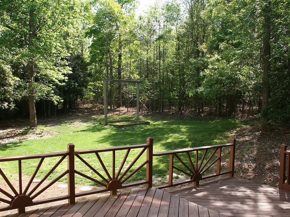 2nd image of 117 Autumn Ridge Dr