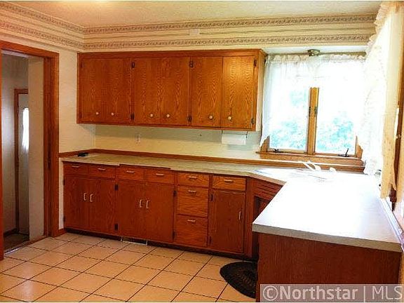 5th image of 2595 Clarence Street